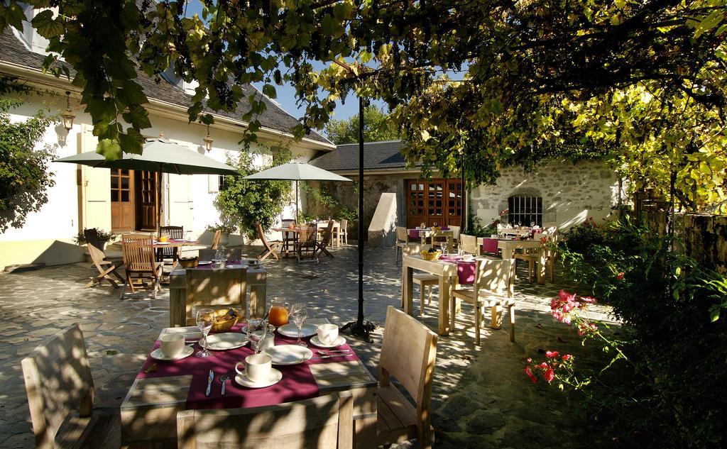 Hotel Les Saints Peres Montagnole Exterior foto